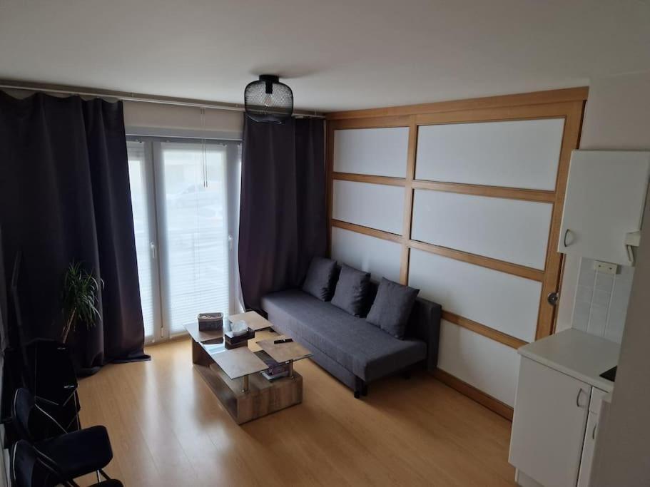 Cozy Studio With Pool Close To The Sea أوستيند المظهر الخارجي الصورة