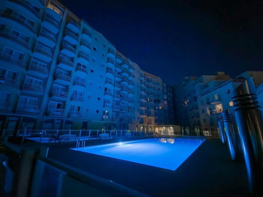 Cozy Studio With Pool Close To The Sea أوستيند المظهر الخارجي الصورة
