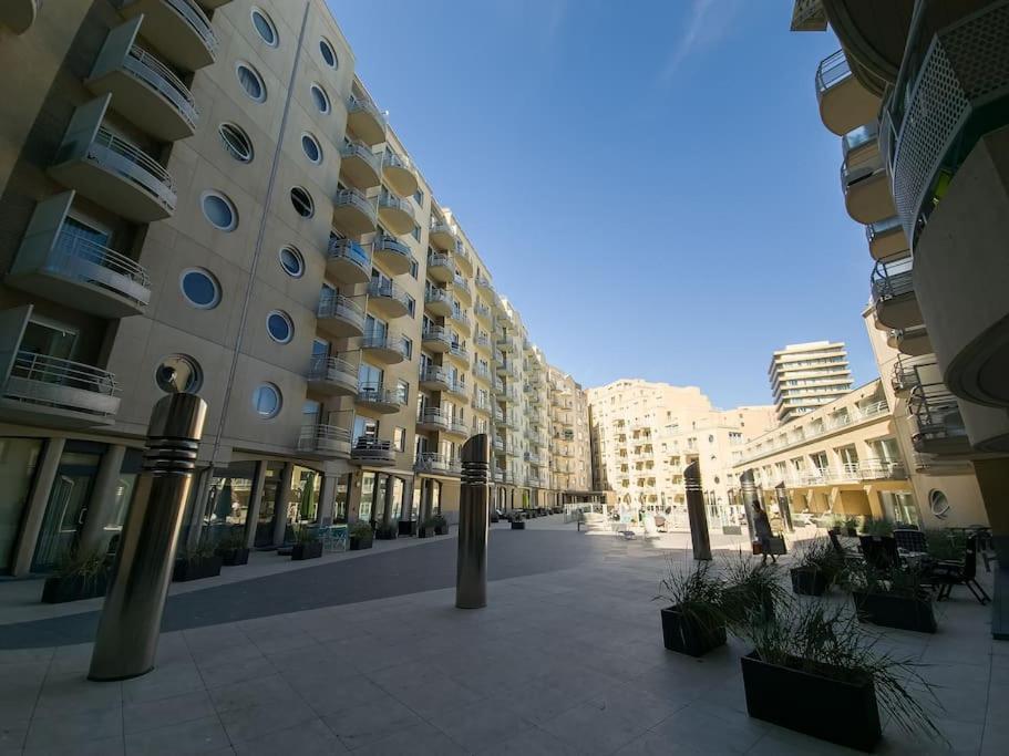 Cozy Studio With Pool Close To The Sea أوستيند المظهر الخارجي الصورة