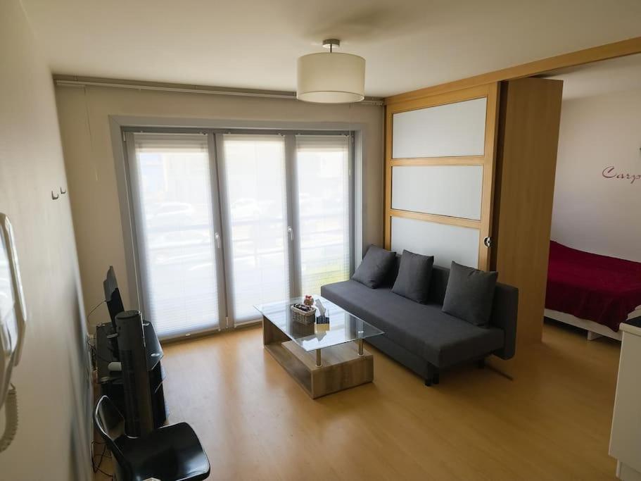 Cozy Studio With Pool Close To The Sea أوستيند المظهر الخارجي الصورة