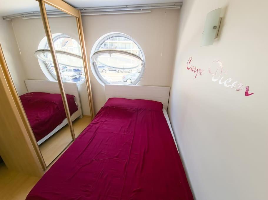 Cozy Studio With Pool Close To The Sea أوستيند المظهر الخارجي الصورة